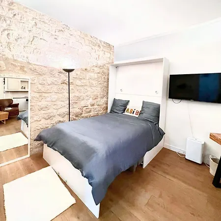 Saintonge Marais 3e Rez-de-chaussee Apartment *